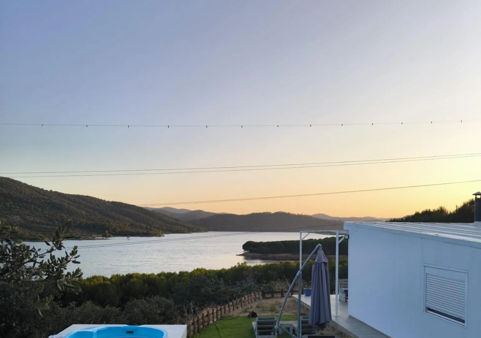 Casa en el lago.unmillondeestrellas Villaharta